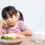 5 consigli per contrastare la nausea e il vomito nei bambini
